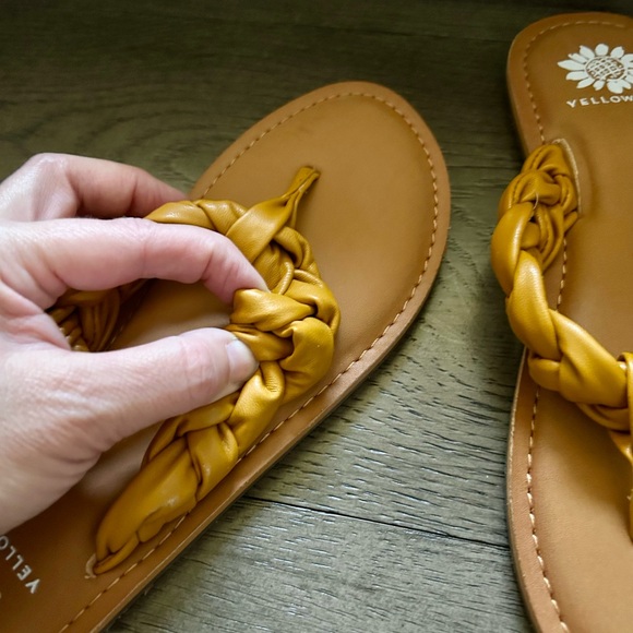 NWOT! Size 8.5 YellowBox Women's Mustard Braided Dauphine Sandals - Picture 5 of 6